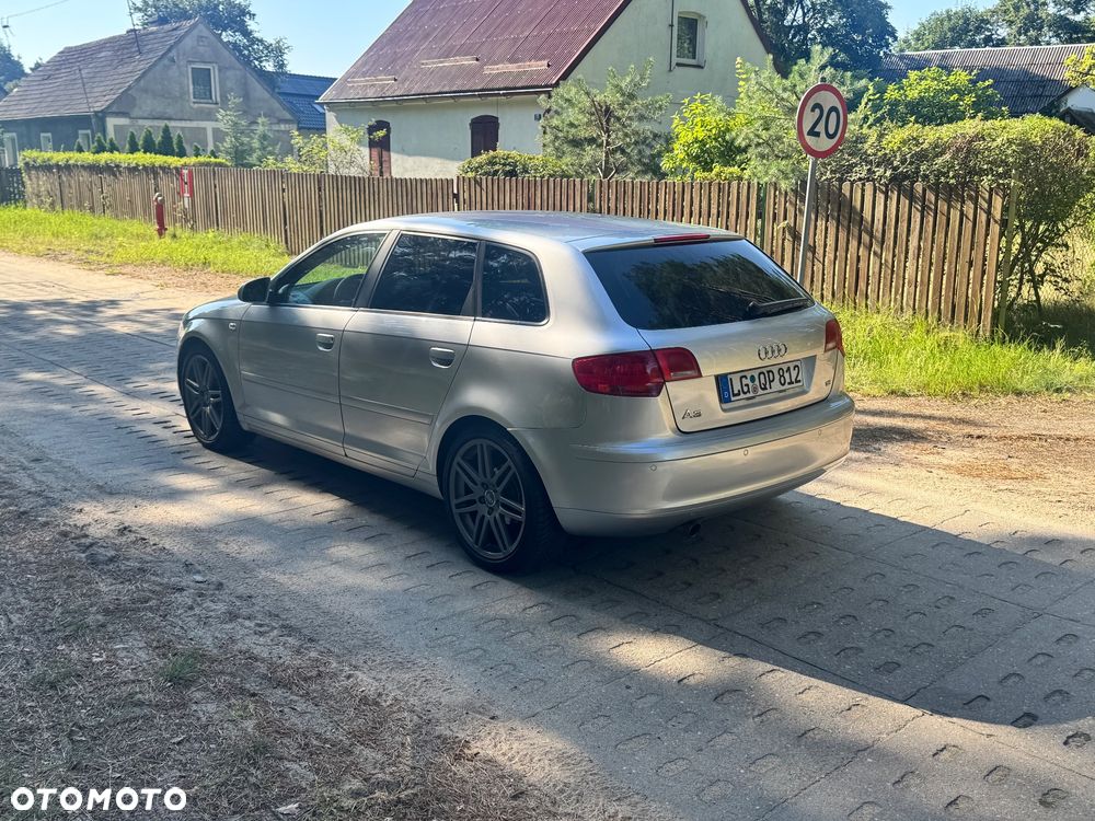Audi A3 Sportback 1.6 Ambition - 4