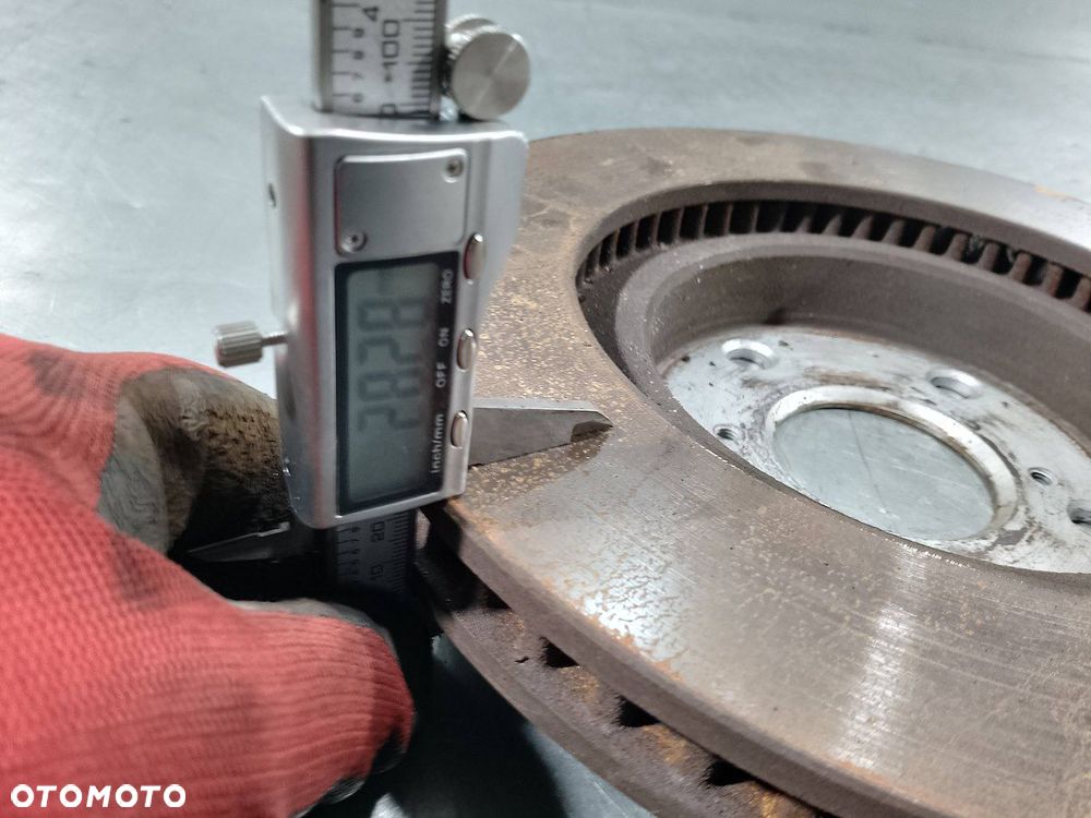 TARCZE HAMULCOWE PRZÓD TOYOTA RAV4 III 2.2 16V D4D - 5