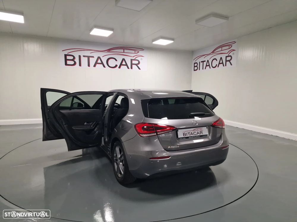 Mercedes-Benz A 180 d Style Plus Aut. - 30