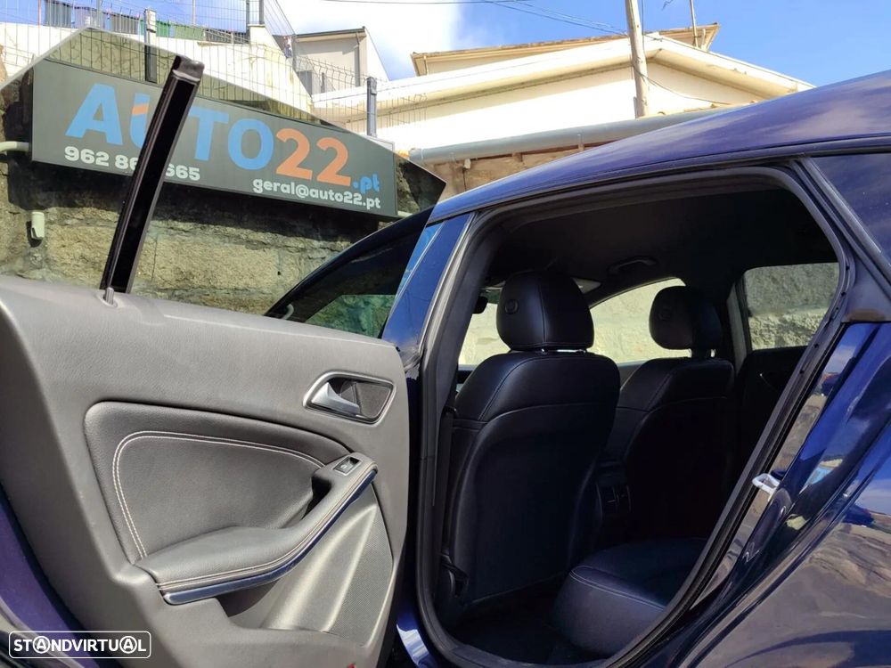 Mercedes-Benz CLA 180 AMG Line - 19