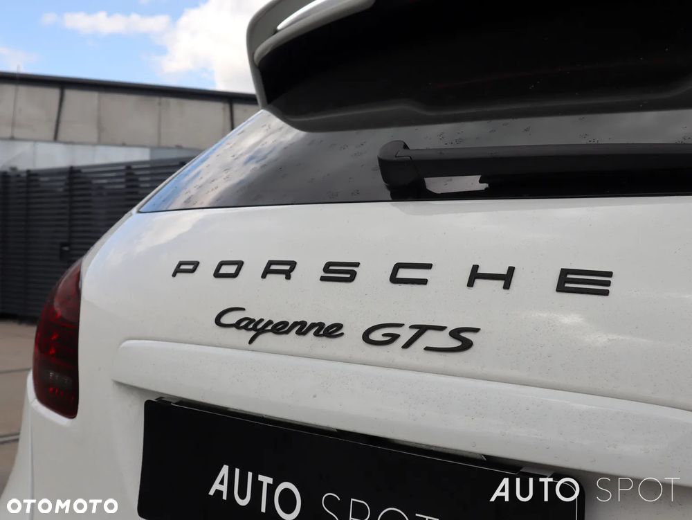 Porsche Cayenne GTS - 8