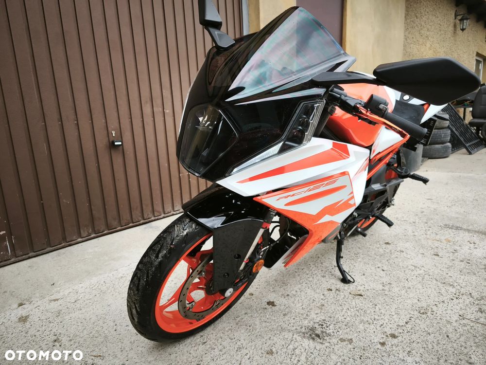 KTM RC 125 - 6
