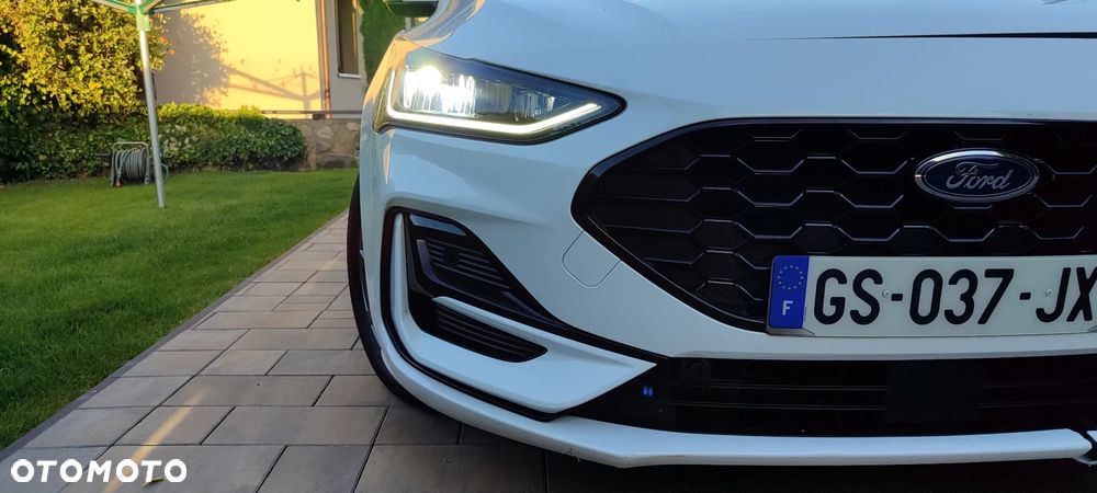 Ford Focus 1.0 EcoBoost Hybrid ST-LINE X - 3