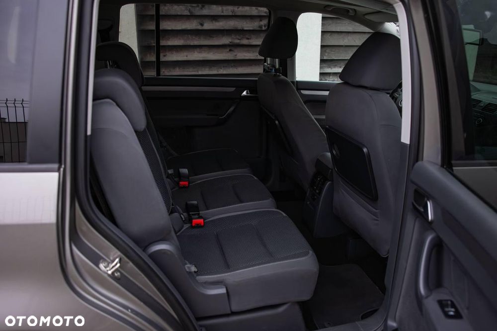 Volkswagen Touran 1.6 TDI DPF BlueMotion Technology STYLE - 6