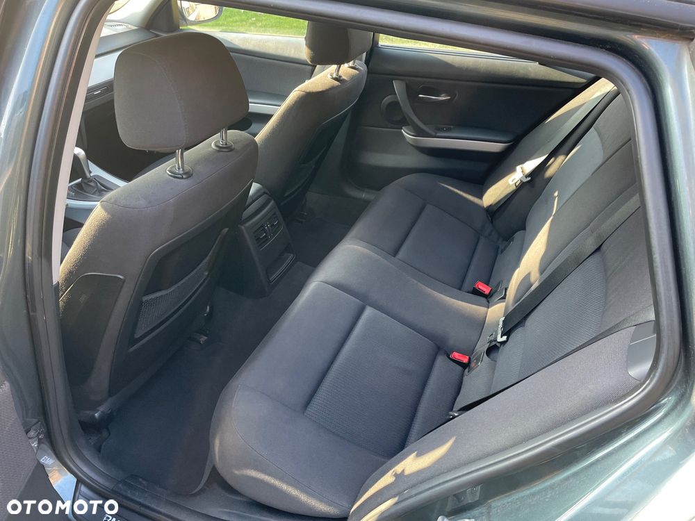 BMW Seria 3 - 16