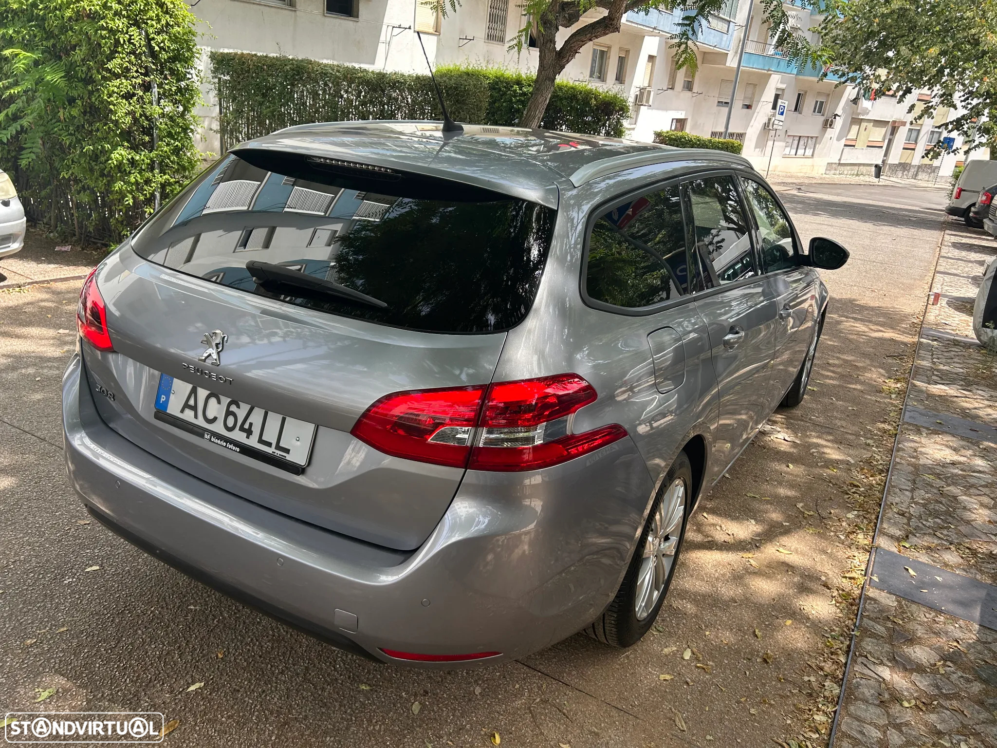 Peugeot 308 SW 1.5 BlueHDi Style - 4