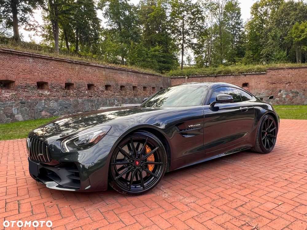 Mercedes-Benz AMG GT R - 4