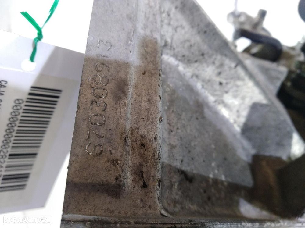 CAIXA VELOCIDADES TOYOTA YARIS 2005 - 7