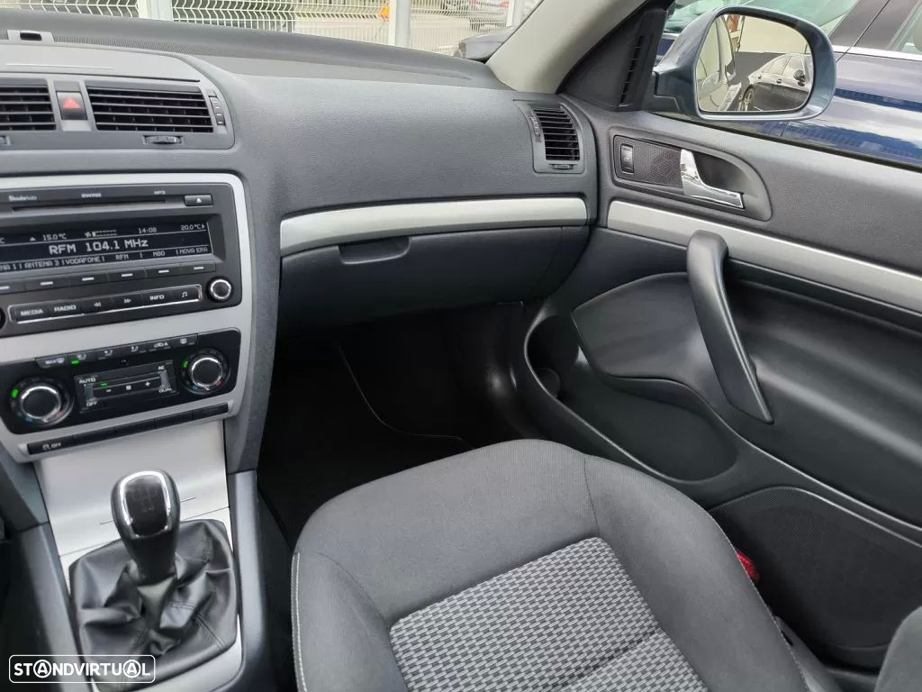 Skoda Octavia Break 1.6 TDi Sportline - 21