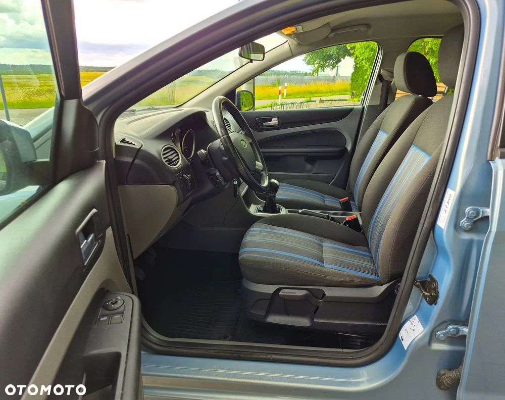 Ford Focus 1.8 Titanium - 11