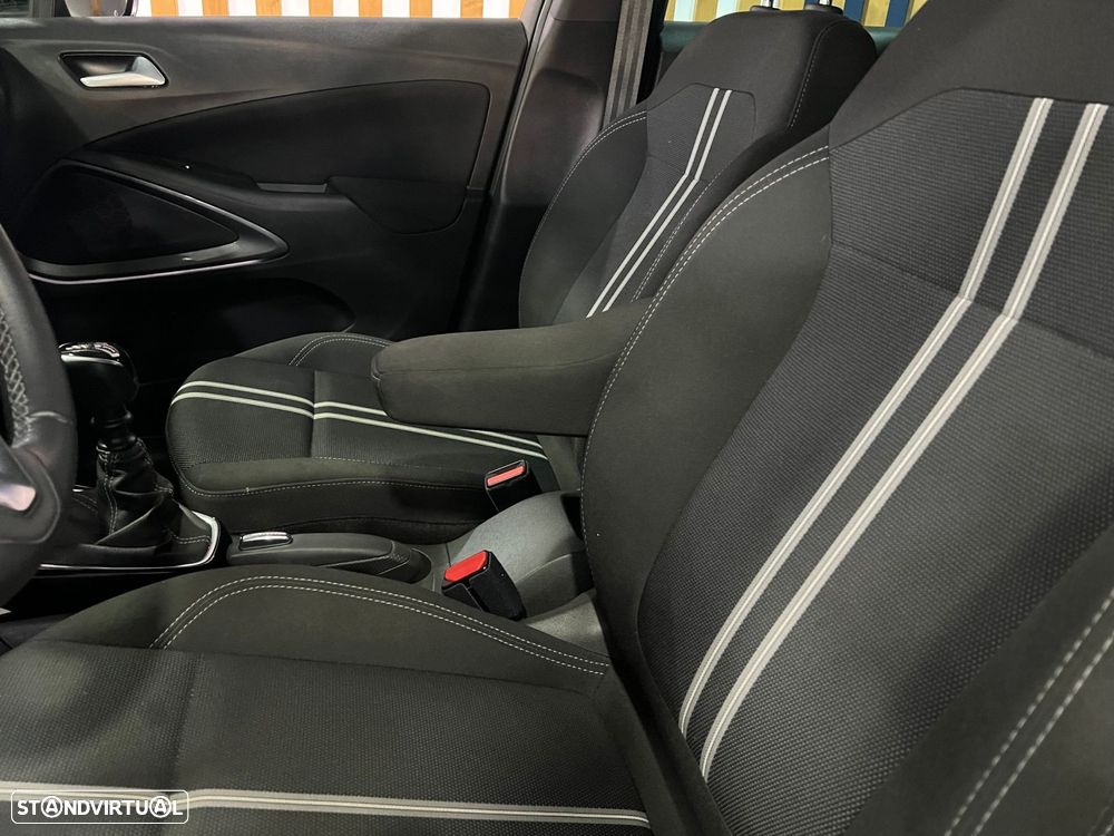 Opel Crossland 1.2 T Design & Tech - 11