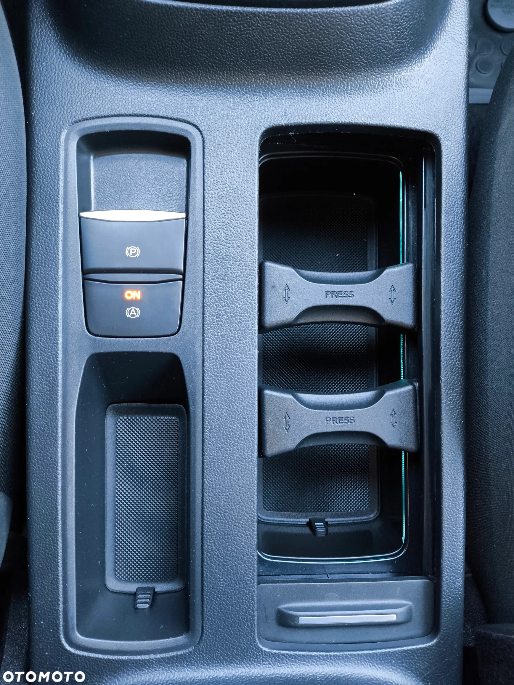 Ford Focus 1.5 EcoBlue Start-Stopp-System ST-LINE - 22
