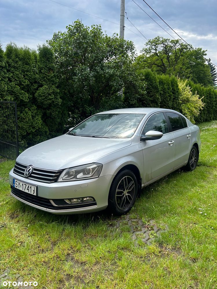 Volkswagen Passat 2.0 TDI DPF BlueMotion Technology Comfortline - 1