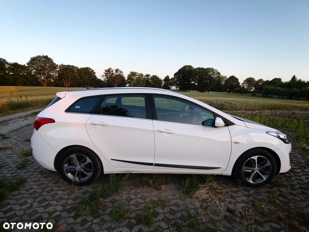 Hyundai i30 1.6 Comfort - 3