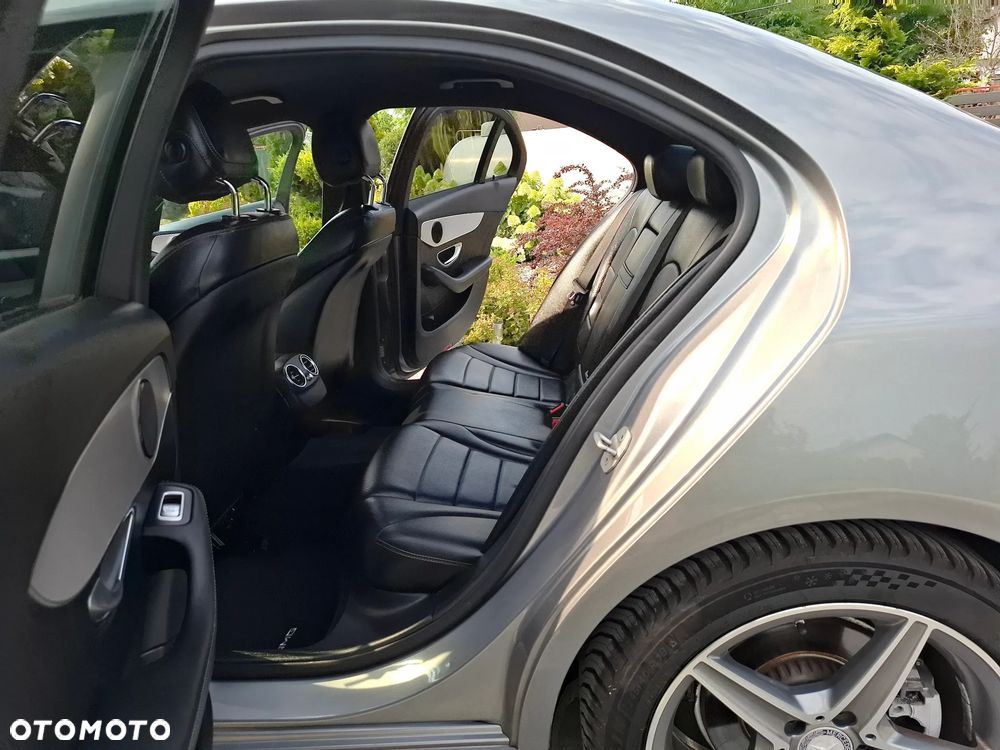 Mercedes-Benz Klasa C 200 d 7G-TRONIC AMG Line - 29