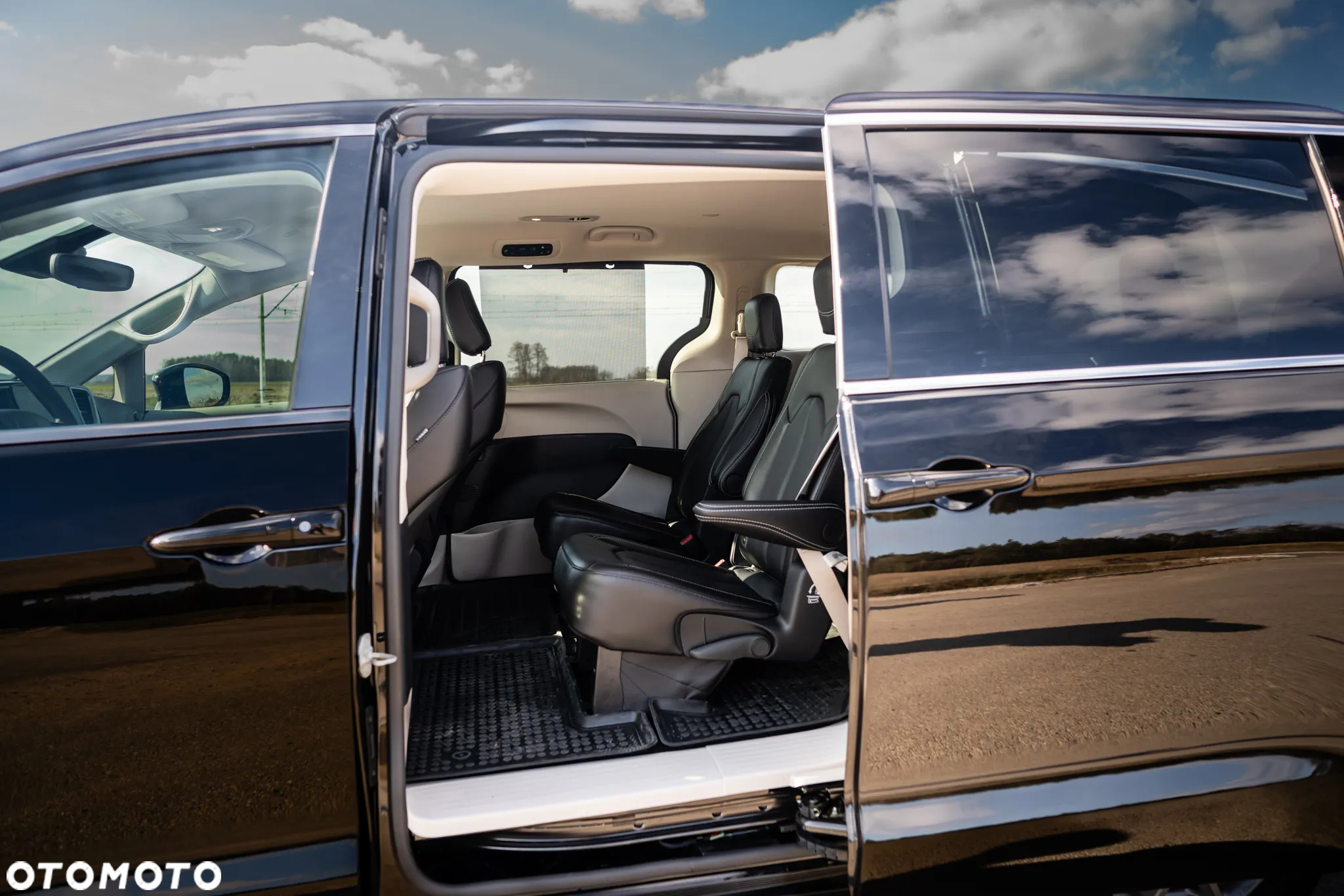 Chrysler Pacifica - 7