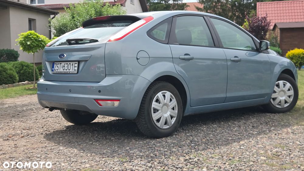 Ford Focus 1.4 16V Style+ - 10