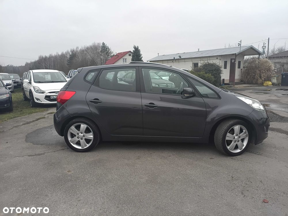 Kia Venga - 4