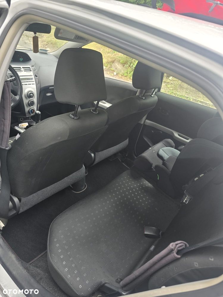 Toyota Yaris - 6