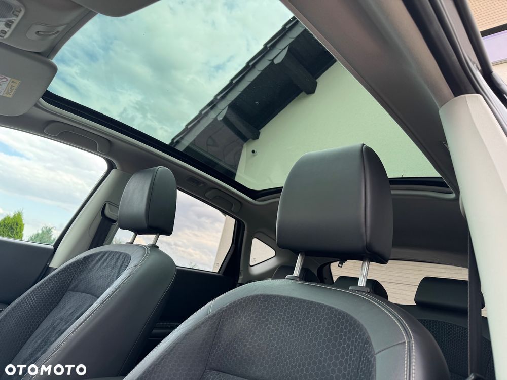 Nissan Qashqai 1.6 dCi TEKNA+ - 10