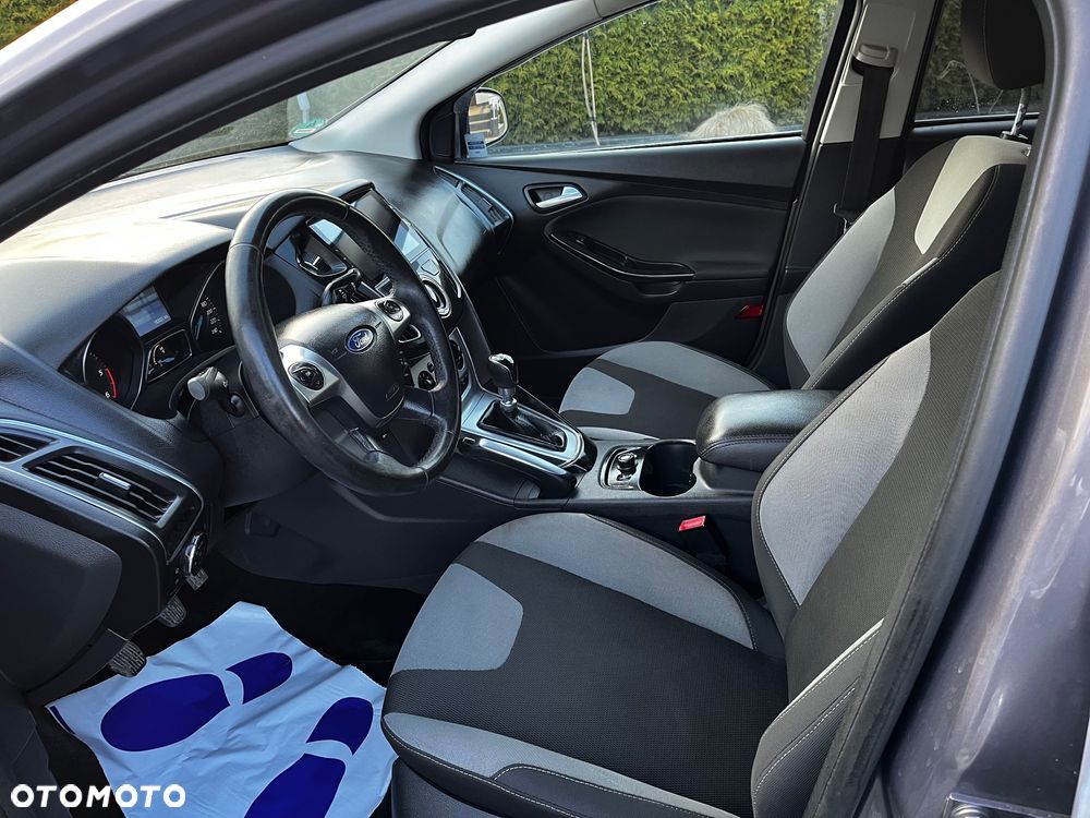 Ford Focus 1.6 TDCi DPF Titanium - 10
