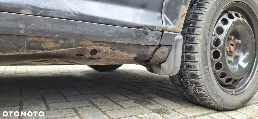 Audi A3 3-drzwiowe 1.6 Ambiente - 30