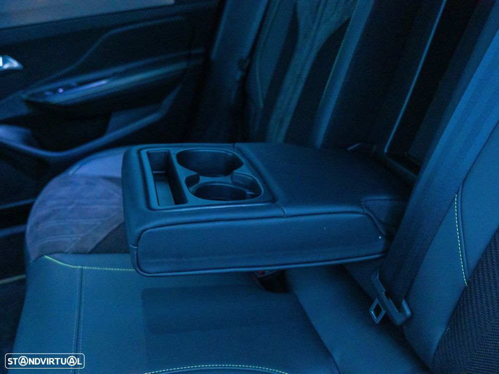 Peugeot 408 1.2 PureTech GT EAT8 - 26