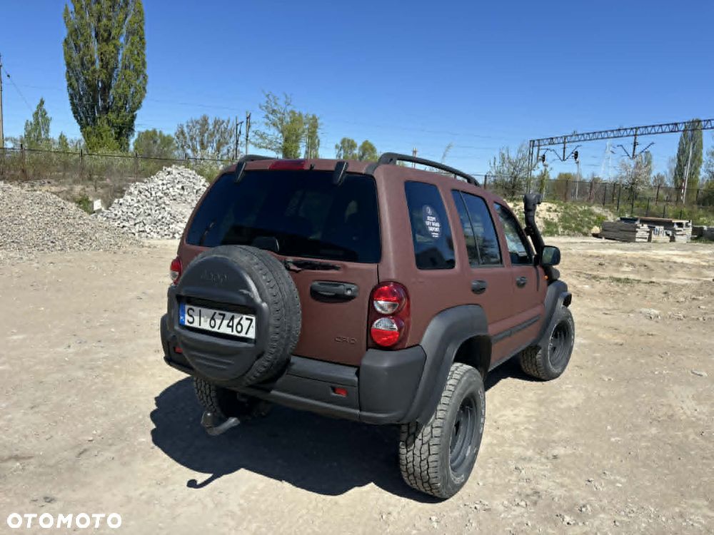 Jeep Cherokee - 10