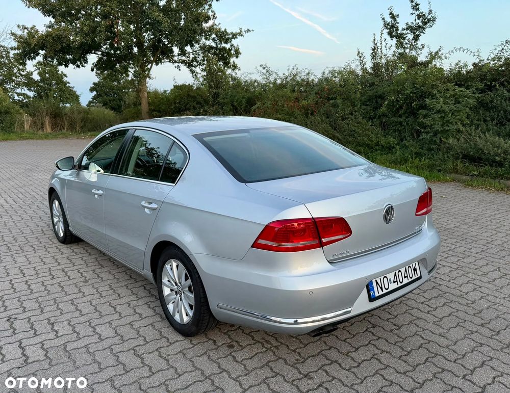 Volkswagen Passat 2.0 TDI Comfortline - 5