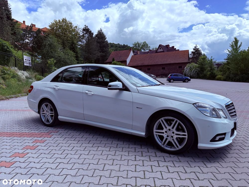 Mercedes-Benz Klasa E 200 CGI BlueEffICIENCY - 11