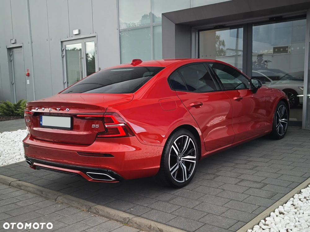 Volvo S60 B5 B R-Design - 5