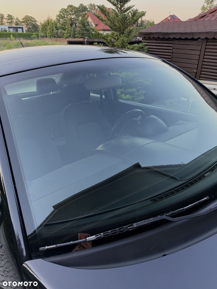 Volkswagen New Beetle - 11
