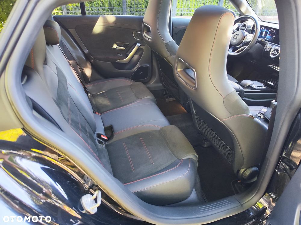 Mercedes-Benz CLA 250 7G-DCT AMG Line - 11