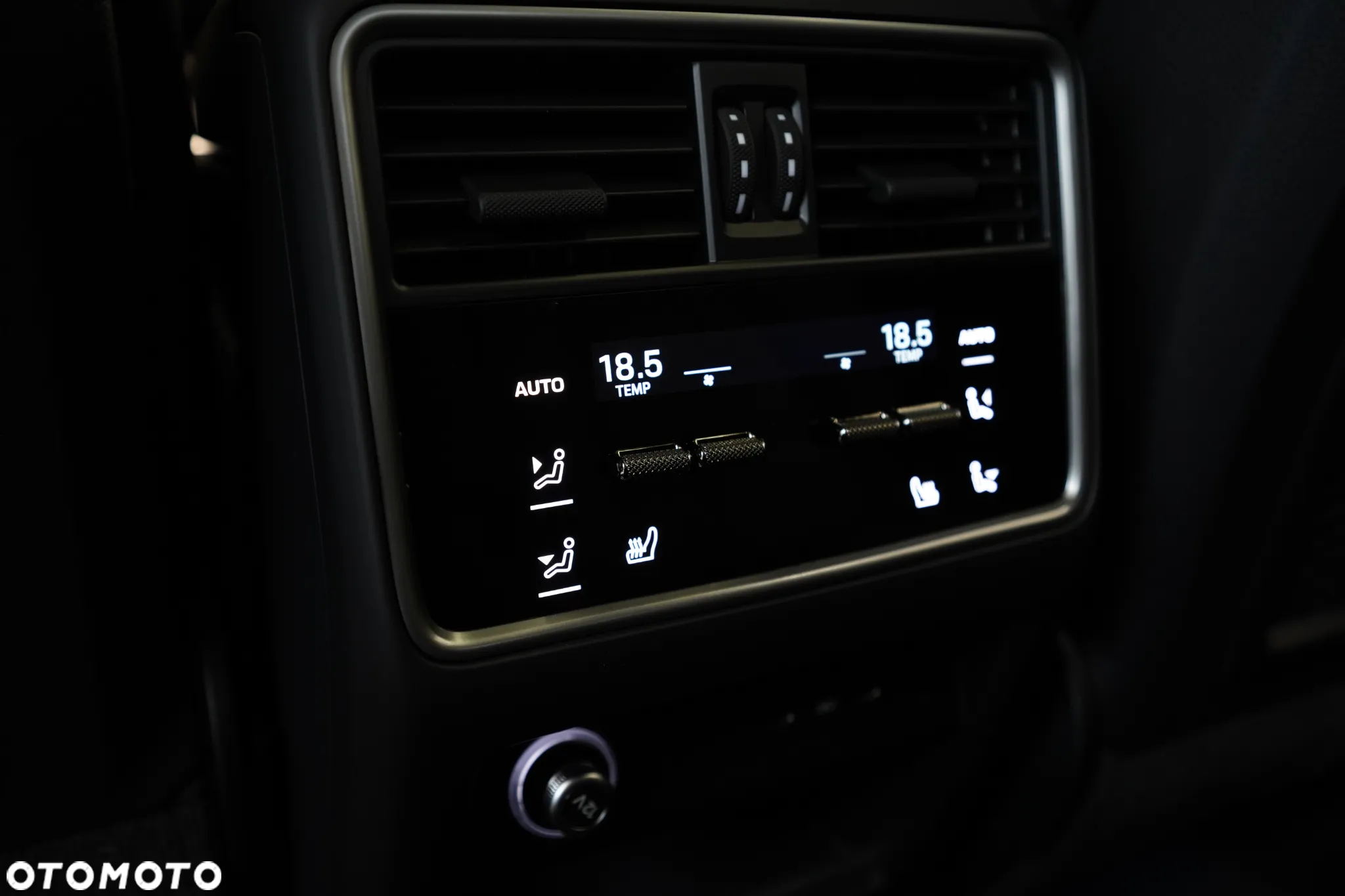 Porsche Cayenne - 22