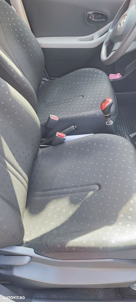 Toyota Yaris 1.0 VVT-i - 16