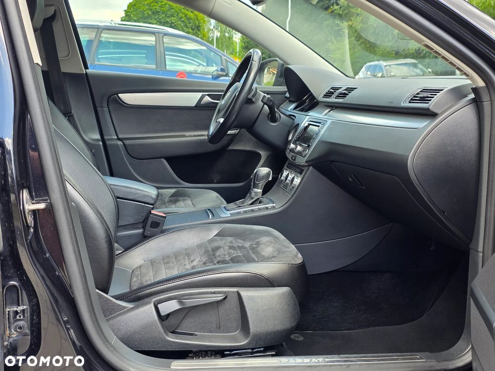 Volkswagen Passat 2.0 TDI Highline DSG - 24