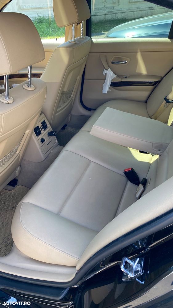 BMW Seria 3 318i - 8