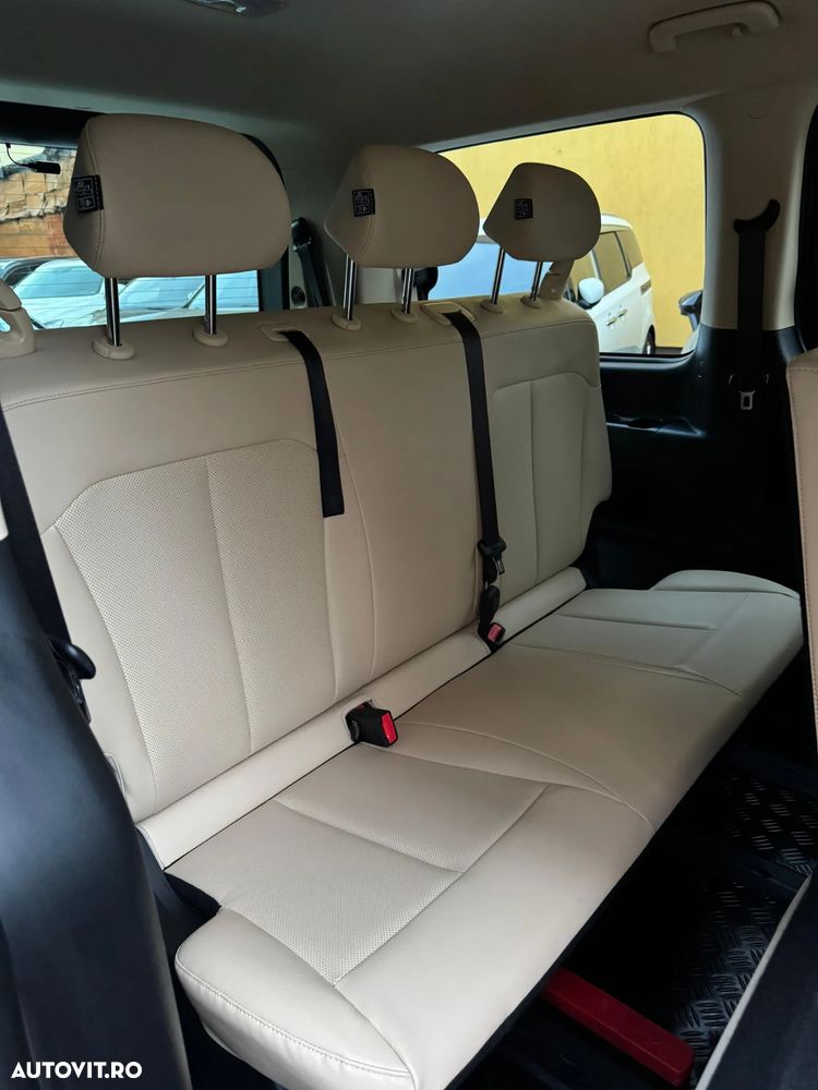 Hyundai Staria 2.2 CRDi Allrad Trend - 7