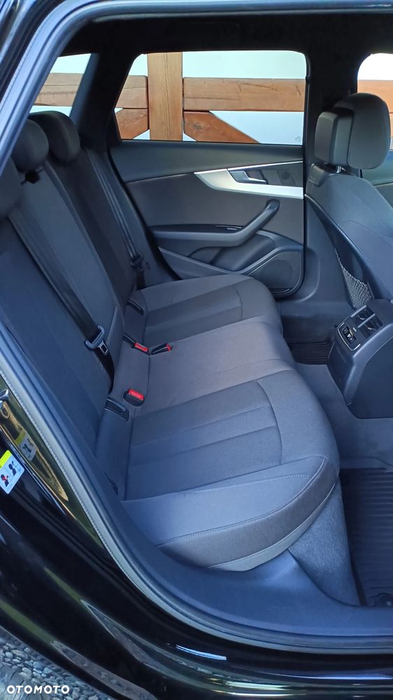 Audi A4 Avant 2.0 TDI Quattro S tronic - 34