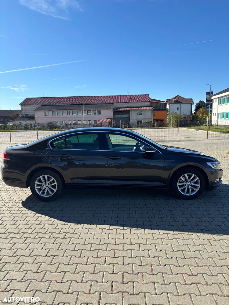 Volkswagen Passat - 7