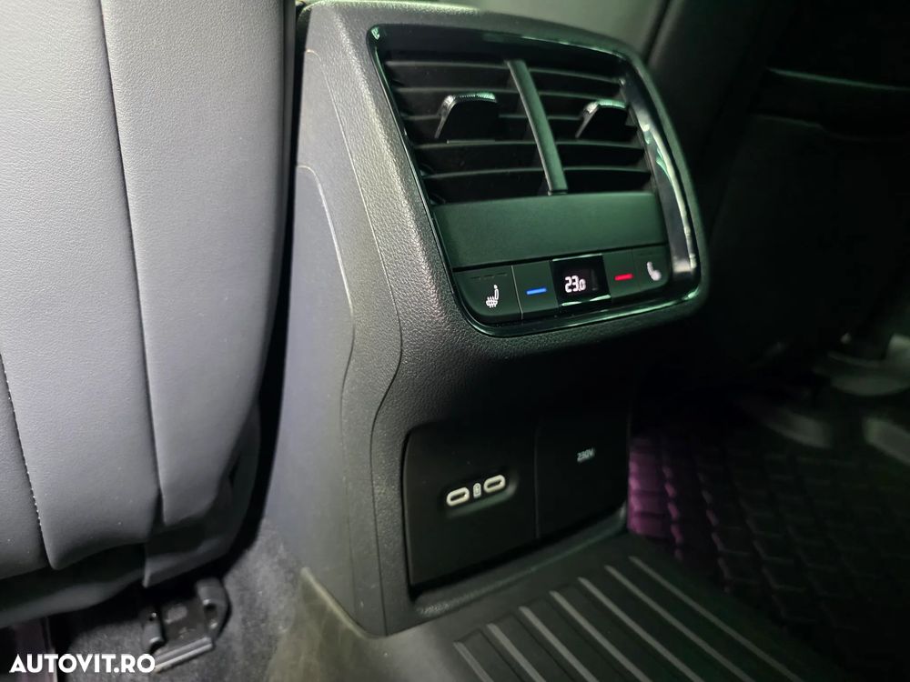 Skoda Octavia 2.0 TDI DSG 4X4 RS Plus - 24
