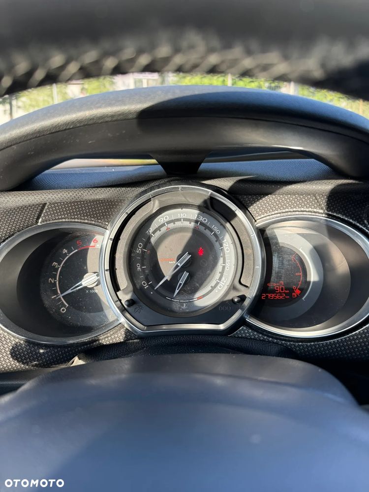 Citroën DS3 1.6 HDi SportChic - 9