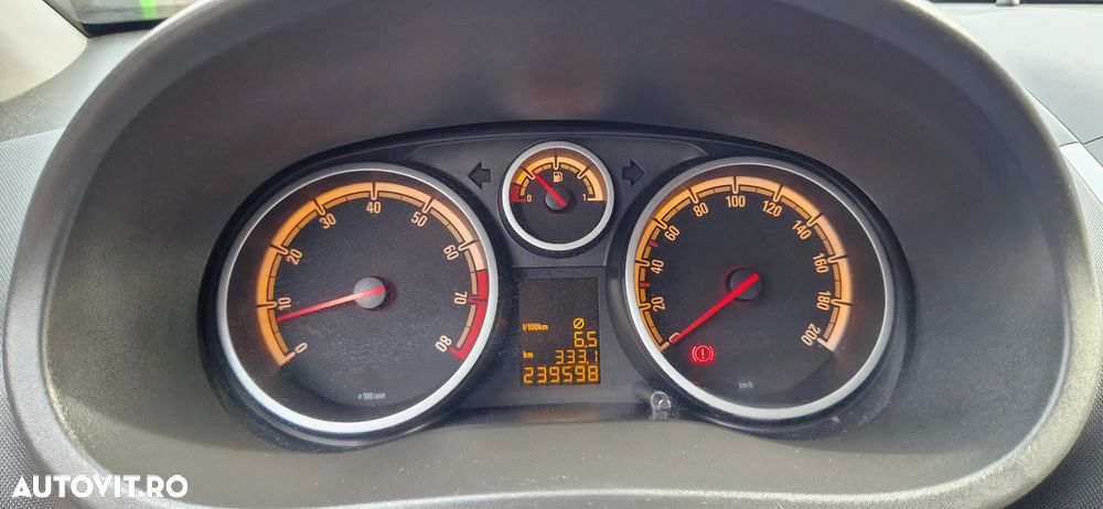 Opel Corsa 1.4 16V Edition - 16