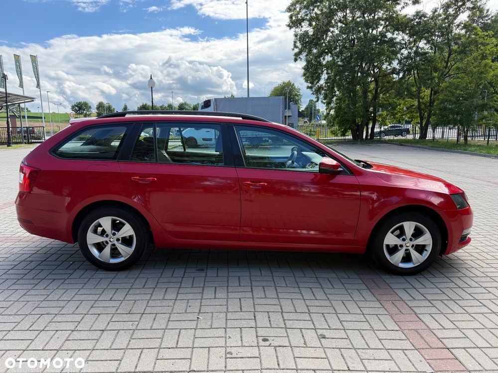 Skoda Octavia 1.6 TDI DSG Ambition - 5