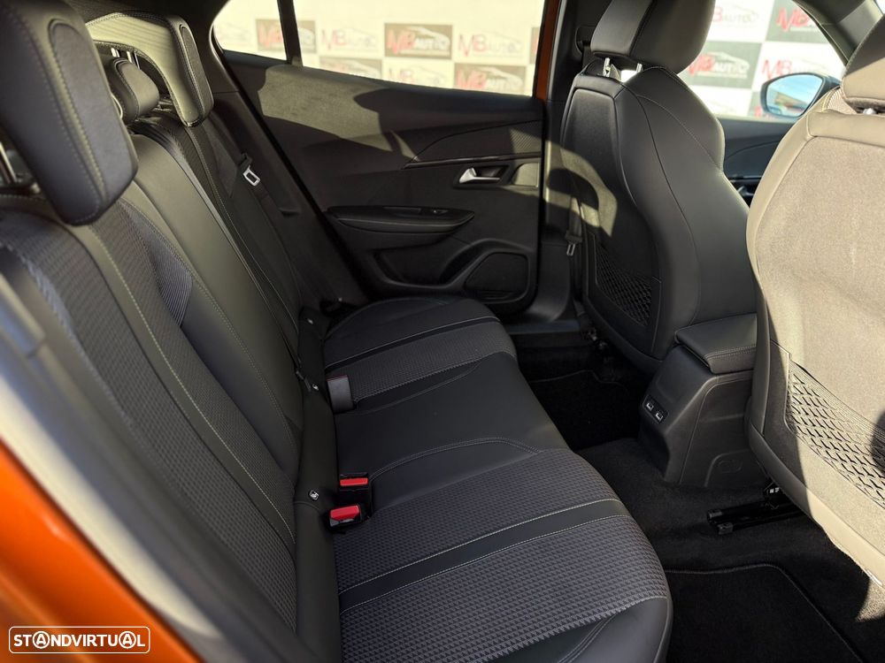 Peugeot 2008 1.2 PureTech GT Line - 46