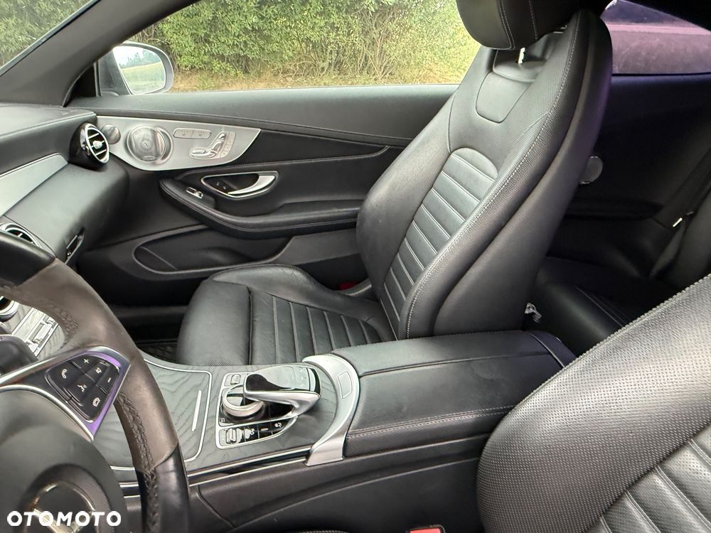 Mercedes-Benz Klasa C AMG 43 4Matic 9G-TRONIC - 21