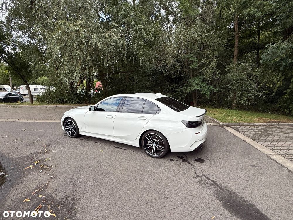 BMW Seria 3 330i M Sport sport - 11