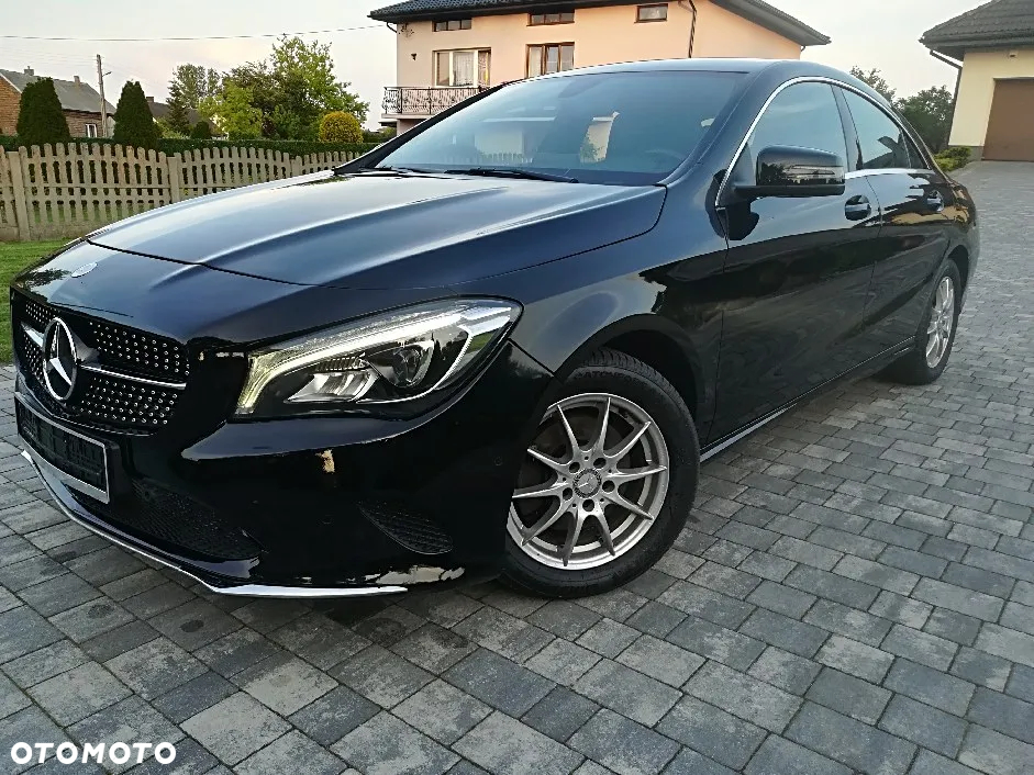 Mercedes-Benz CLA 180 AMG Line - 12