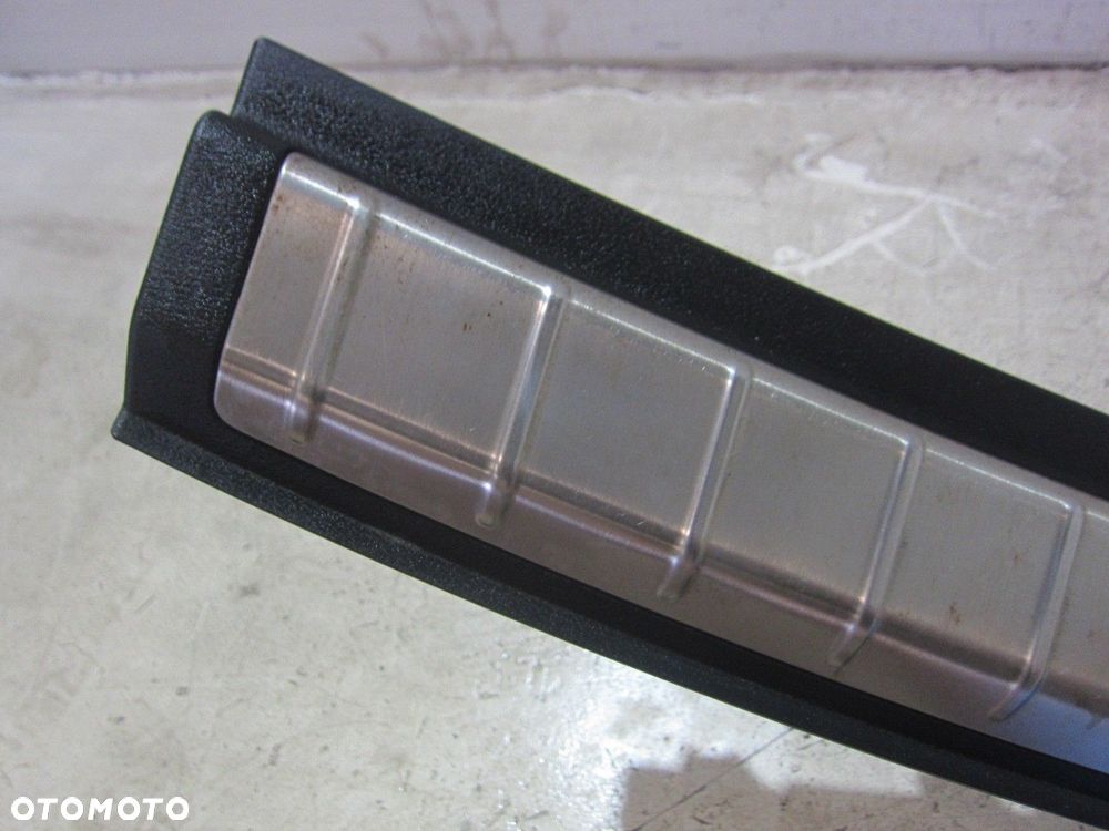 BMW X1 F48 OSŁONA KRAWĘDZI PASA TYLNEGO BAGAŻNIKA PRÓG 7413689 51477413689 - 7
