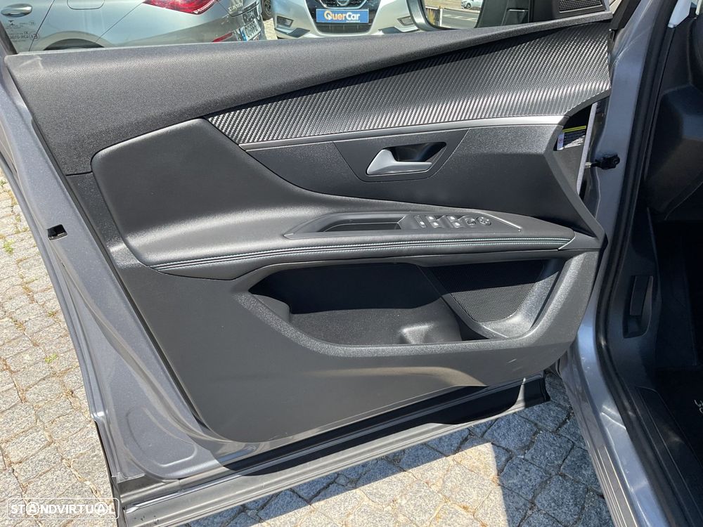 Peugeot 3008 1.6 Hybrid Allure e-EAT8 - 18